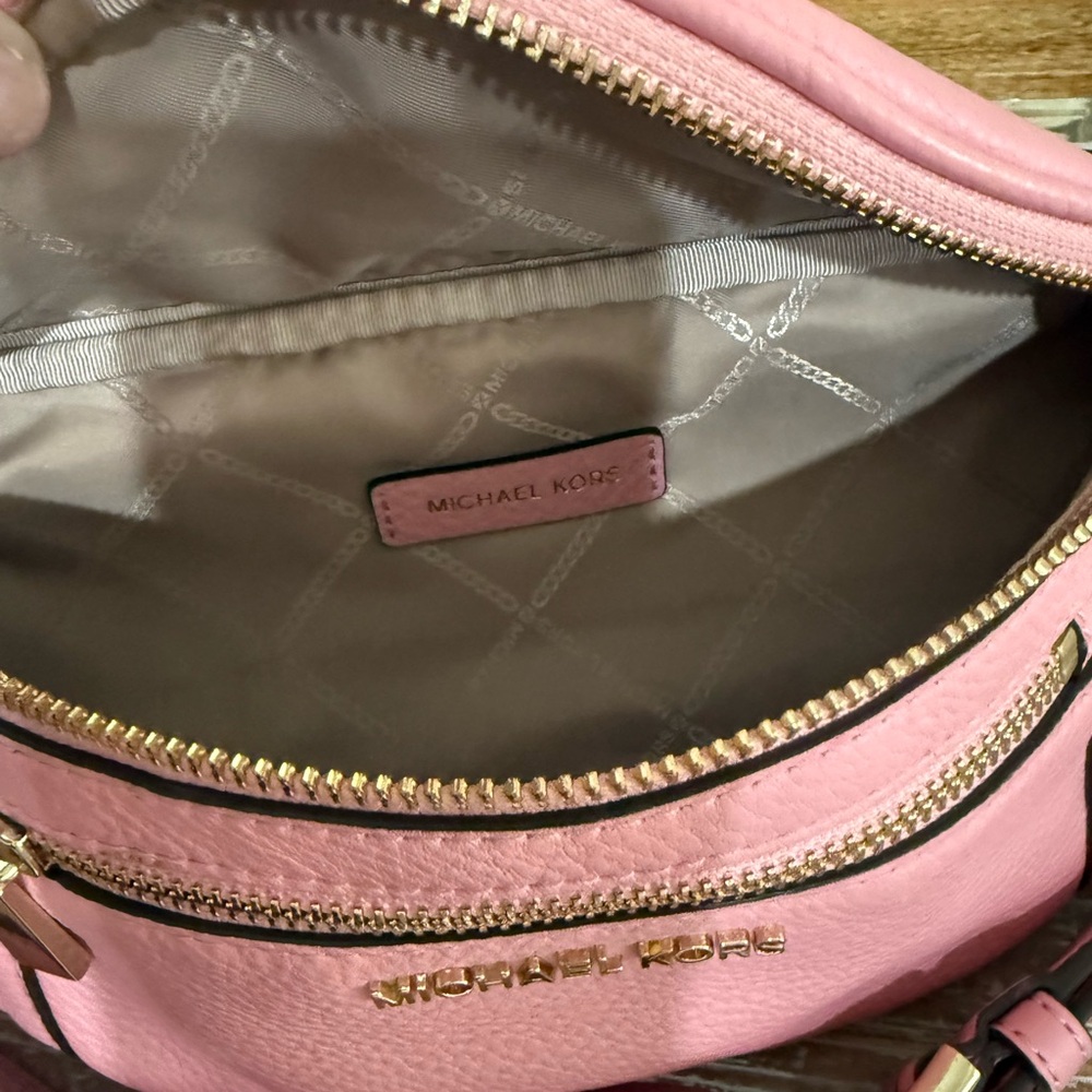 Michael Kors Mott Brandy Bubble Gum Pink Pebble Leather Belt Bag, Shoulder Bag - Picture 4 of 12
